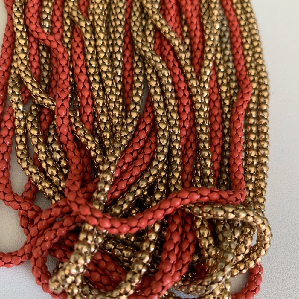 Waterfall necklace in salmon and gold. - Picture 4 of 5